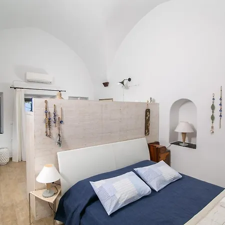Apartment Casa Itaca - Apartments With Private Jacuzzi And Sea View In Finikia, Oia